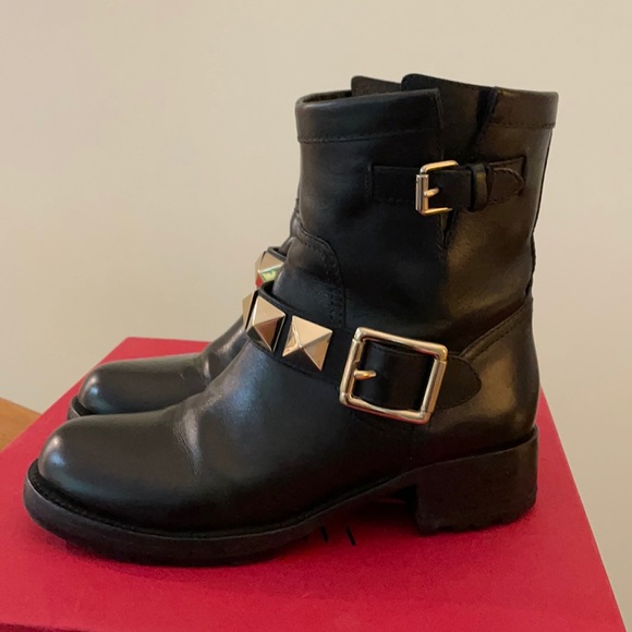 Valentino Shoes - Valentino Boot! 😍❤️